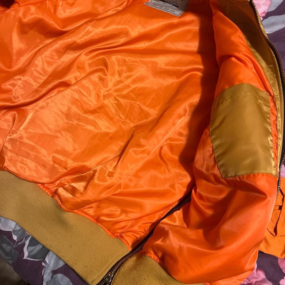Bomber jacket